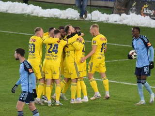 Futbalisti FC Košice sa tešia po strelenom góle proti ŠK Slovan Bratislava v zápase 15. kola Niké ligy.