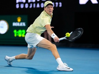 Jannik Sinner of Italy plays a backhand return to Alexander Zverev of Germany during the men's singles final at the Australian Open tennis championship in Melbourne, Australia, Sunday, Jan. 26, 2025. (AP Photo/Asanka Brendon Ratnayake)