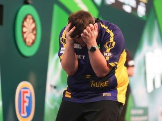 Angličan Luke Littler sa stal víťazom MS v šípkach 2025.