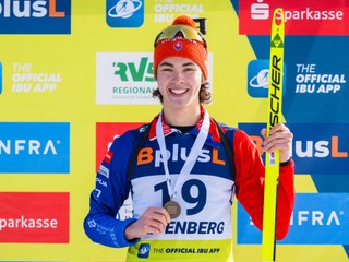 Na snímke slovenský biatlonista Artur Ischakov sa teší s bronzovou medailou, ktorú získal vo vytrvalostných pretekoch na 15 km na majstrovstvách Európy juniorov v nemeckom Altenbergu v stredu 22. januára 2025. FOTO TASR/Slovenský biatlon - Igor Stančík  

- Nemecko
- šport
- biatlon
- slovaciká
- ME
- majstrovstvá
- Európy
- juniorské
- juniori
- bronz
- bronzová
- medaila
- Ischakov