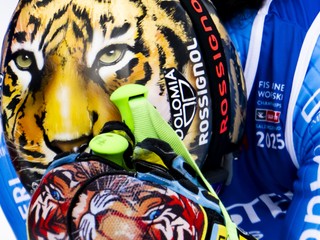 Italy's Federica Brignone celebrates at the finish area winning a women's giant slalom, at the Alpine Ski World Championships, in Saalbach-Hinterglemm, Austria, Thursday, Feb. 13, 2025 (Jean-Christophe Bott/Keystone via AP)