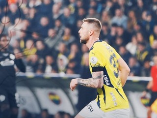 Milan Škriniar pri debute v drese Fenerbahce Istanbul.