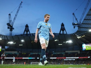 Belgický futbalista Kevin de Bruyne v drese Manchestru City. 