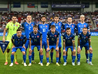 Na snímke základná jedenástka Slovenska pózuje pred zápasom základnej A-skupiny Slovensko - Taliansko na majstrovstvách Európy hráčov do 21 rokov v Trnave v sobotu 14. júna 2025. FOTO TASR - Lukáš Grinaj
- Slovensko
- šport
- futbal
- majstrovstvá
- Európy
- do
- 21
- rokov
- ME
- ME21
- základná
- A
- skupina
- SR
- Taliansko
- Trnava
- TTX