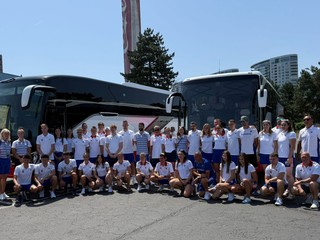 Slovenská výprava pred odchodom na ME v Maribore