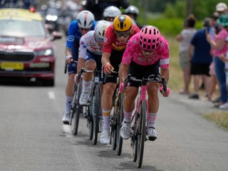 Italy's Vincenzo Albanese leads Norway's Jonas Abrahamsen, France's Mathieu Burgaudeau and France's Quentin Pacher after breaking away from the pack during the seventeenth stage of the Tour de France cycling race over 160.4 kilometers (99.7 miles) with start in Bollene and finish in Valence, France, Wednesday, July 23, 2025. (AP Photo/Mosa'ab Elshamy)