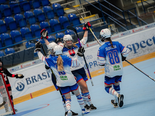 Slovenské hokejbalistky do 20 rokov. 