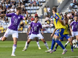 Fotka zo zápasu Komárno - Michalovce.