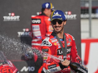 Taliansky jazdec Francesco Bagnaia z tímu Ducati Lenovo Team