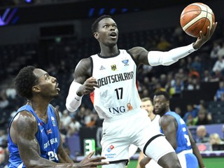 Dennis Schroder v zápase Nemecko - Veľká Británia