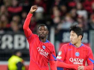 Ousmane Dembele oslavuje gól