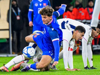 Jakub Pira (Slovensko) počas zápasu D-skupiny kvalifikácie na majstrovstvá Európy 2027 hráčov do 21 rokov Slovensko - Anglicko 