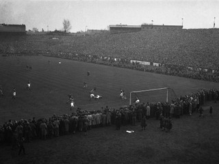 Momentka zo zápasu FC Chelsea - Dinamo Moskva 13. novembra 1945.