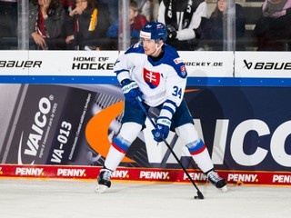 Peter Cehlárik v drese Slovenska.