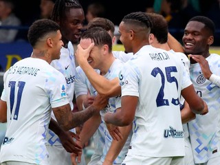 Hráči Interu oslavujú gól