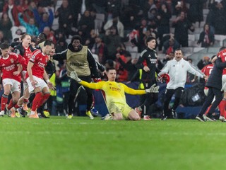 Brankár Benficy Lisabon Anatolij Trubin po góle proti Realu Madrid v Lige majstrov v januári 2026.