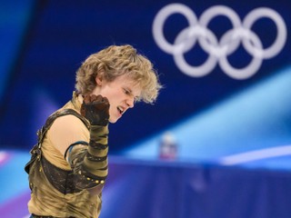 Ilia Malinin počas krátkeho programu mužov na XXV. zimných olympijských hrách v Miláne.