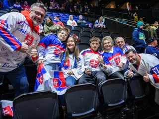 Na snímke slovenskí fanúšikovia na štadióne Santa Gulia pred zápasom základnej B-skupiny Švédsko - Slovensko v ľadovom hokeji na zimných olympijských hrách 2026 v Miláne v sobotu 14. februára 2026. FOTO TASR - Jaroslav Novák

- Taliansko
- šport
- zima
- zimná
- olympiáda
- ZOH26
- zimné
- olympijské
- hry
- hokej
- B
- skupina
- slovaciká