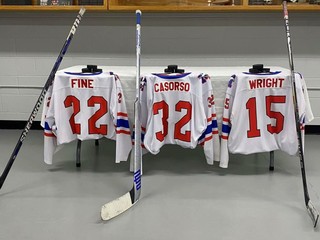 Pri autonehode zahynuli traja juniorskí hokejisti