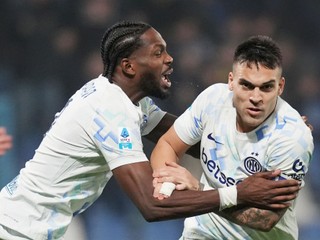 Lautaro Martinez (vpravo)