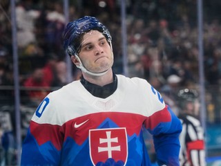 Juraj Slafkovský v zápase o bronz Slovensko - Fínsko na ZOH 2026 v Miláne.