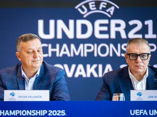 Dvaja hlavní ašpiranti na pozíciu šéfa Slovenského futbalového zväzu - Peter Palenčík a Ján Kováčik.