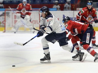 Zľava Martin Nemček (Poprad) a Viktor Fekiač (Zvolen) 