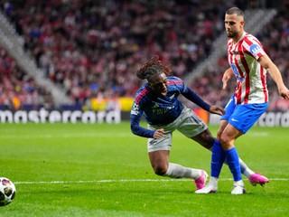 David Hancko a Eberechi Eze.