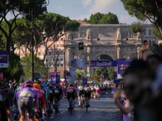 Riders pedal during the 21th and last stage of the Giro d'Italia cycling race in Rome, Sunday May 31, 2026. (AP Photo/Andrew Medichini)