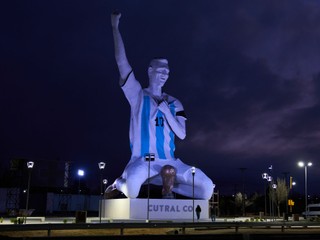 Socha Lionela Messiho.