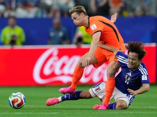 Netherlands' Frenkie de Jong, left, and Japan's Takefusa Kubo fight for the ball during the World Cup Group F soccer match between the Netherlands and Japan in Arlington, Texas, near Dallas, Sunday, June 14, 2026. (AP Photo/Tony Guttierez)

- Canada26
- Canada2026
- FIFA
- Mexico26
- Mexico2026
- soccer
- USA26
- USA2026
- worldcup
- worldcup26
- WorldCup2026
- futbol
- Canada26
- Canada2026
- FIFA
- Mexico26
- Mexico2026
- soccer
- USA26
- USA2026
- worldcup
- worldcup26
- WorldCup2026
- futbol