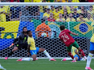 Morocco's Neil El Aynaoui, right, attempts a shot on goal during the World Cup Group C soccer match between Brazil and Morocco in East Rutherford, N.J., near New York, Saturday, June 13, 2026. (AP Photo/Petr David Josek)
- Canada26
- Canada2026
- FIFA
- Mexico26
- Mexico2026
- soccer
- USA26
- USA2026
- worldcup
- worldcup26
- WorldCup2026
- futbol
- Canada26
- Canada2026
- FIFA
- Mexico26
- Mexico2026
- soccer
- USA26
- USA2026
- worldcup
- worldcup26
- WorldCup2026
- futbol