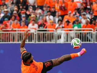Netherlands' Memphis Depay tries to reach the ball in front of the goal during the World Cup Group F soccer match between Tunisia and the Netherlands in Kansas City, Mo., Thursday, June 25, 2026. (AP Photo/Ed Zurga)

- Canada26
- Canada2026
- FIFA
- Mexico26
- Mexico2026
- soccer
- USA26
- USA2026
- worldcup
- worldcup26
- WorldCup2026
- futbol
- Canada26
- Canada2026
- FIFA
- Mexico26
- Mexico2026
- soccer
- USA26
- USA2026
- worldcup
- worldcup26
- WorldCup2026
- futbol