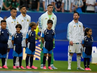 Argentina's Lionel Messi, right, and his teammates line up before the World Cup round of 32 soccer match against Cape Verde in Miami Gardens, Fla., Friday, July 3, 2026. (AP Photo/Rebecca Blackwell)
- Canada26
- Canada2026
- FIFA
- Mexico26
- Mexico2026
- soccer
- USA26
- USA2026
- worldcup
- worldcup26
- WorldCup2026
- futbol
- Canada26
- Canada2026
- FIFA
- Mexico26
- Mexico2026
- soccer
- USA26
- USA2026
- worldcup
- worldcup26
- WorldCup2026
- futbol