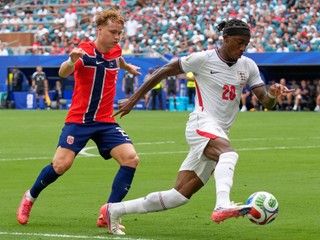 England's Noni Madueke, front, controls a ball chased by Norway's Andreas Schjelderup during the World Cup quarterfinal soccer match in Miami Gardens, Fla., Saturday, July 11, 2026. (AP Photo/Lynne Sladky)
- Canada26
- Canada2026
- FIFA
- Mexico26
- Mexico2026
- soccer
- USA26
- USA2026
- worldcup
- worldcup26
- WorldCup2026
- futbol
- Canada26
- Canada2026
- FIFA
- Mexico26
- Mexico2026
- soccer
- USA26
- USA2026
- worldcup
- worldcup26
- WorldCup2026
- futbol