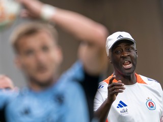 Na snímke tréner Slovana Yaya Touré.
