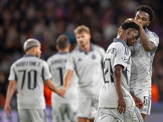 Futbalisti Slovana Bratislava v zápase proti PSG.