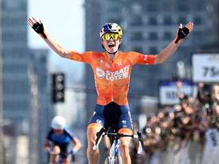 Demi Vollering, of the Netherlands, celebrates after winning the women's elite road race at the UCI Road World Championships cycling event in Montreal, Saturday, Sept. 26, 2026. (Graham Hughes/The Canadian Press via AP)

- cycling
- UCI
- event
- sport
- road
- athletes
- bicycle
- world championships
- cycling
- UCI
- event
- sport
- road
- athletes
- bicycle
- world championships