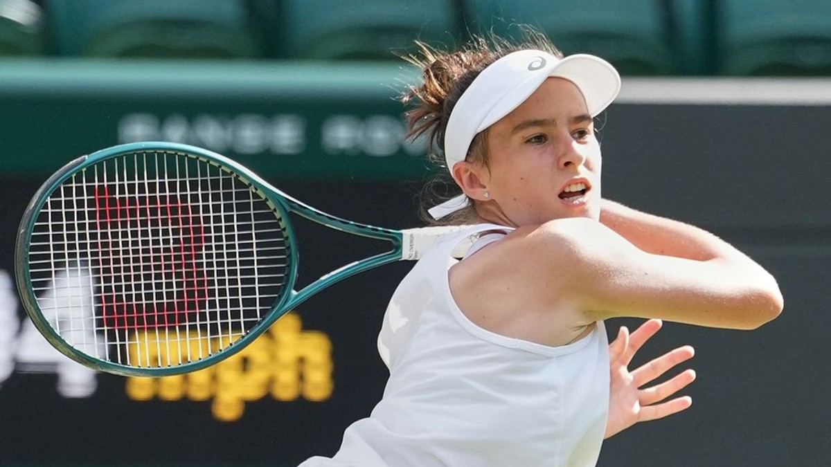 Mia Pohánková vo finále juniorskej dvojhry na grandslamovom turnaji Wimbledon 2025.