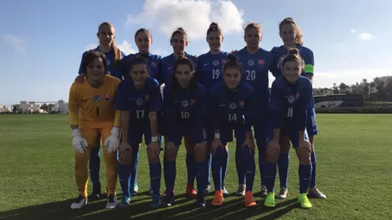 Slovenská futbalová reprezentácia žien do 17 rokov.