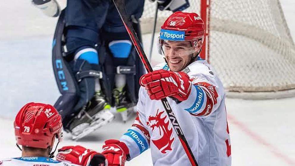 Libor Hudáček a Marko Daňo (vpravo) sa tešia z gólu. 