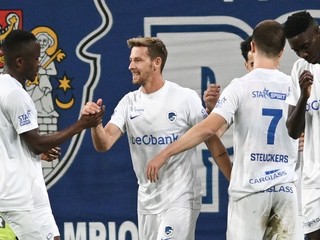 Patrik Hrošovský (druhý vľavo) sa teší so spoluhráčmi z gólu