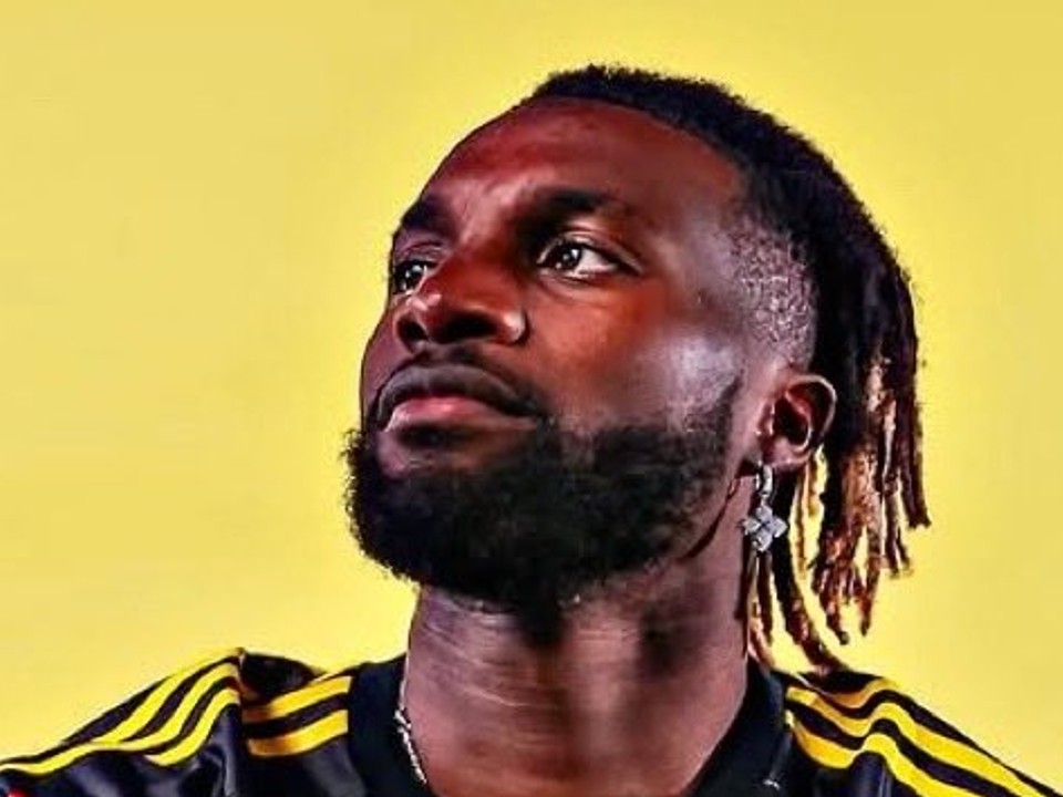 Allan Saint-Maximin v drese Club América.