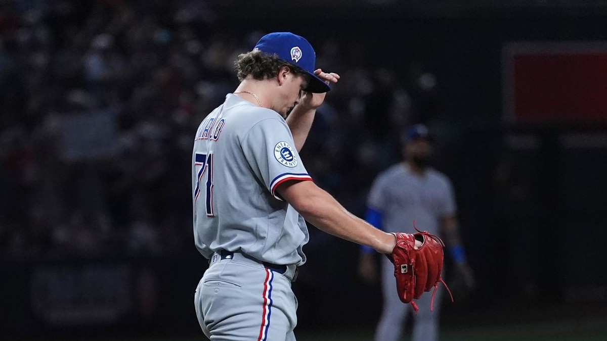 Adam Macko v drese Texasu Rangers.