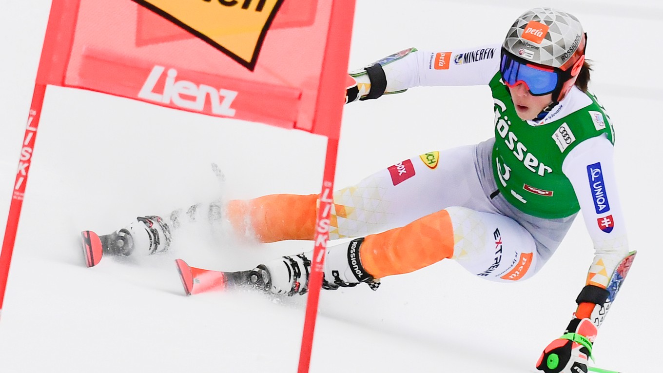 Petra Vlhová v prvom kole obrovského slalomu v Lienzi.