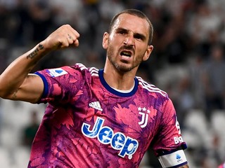 Taliansky obranca Leonardo Bonucci v drese Juventusu Turín.