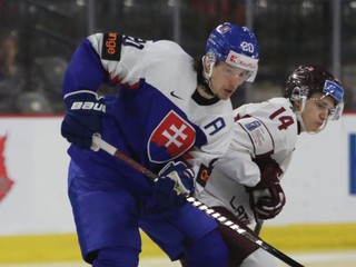 Libor Nemec v zápase Slovensko - Lotyšsko na MS v hokeji do 20 rokov. 