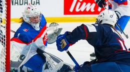 Momentka zo zápasu Slovensko - USA na MS v hokeji žien do 18 rokov 2026.