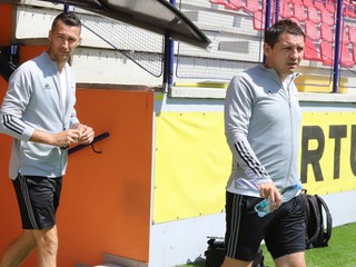 Peter Tomko (vpravo) momentálne pôsobí ako asistent trénera v A-mužstve Ružomberka.