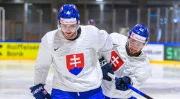 Jakub Meliško a Aurel Nauš (obaja Slovensko) počas tréningu vo Fribourgu.